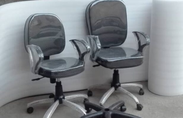 تعمیرات صندلیهای اداری گردان چرخ دار 09365428597