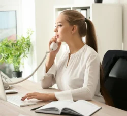 استخدام منشی در مرکز خدمات لپ‌تاپ