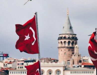 مهاجرت و شروع زندگی در ترکیه؛ از استانبول تا ازمیر