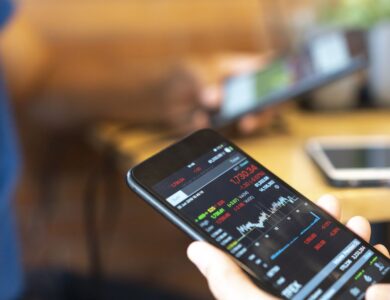 سفری به اعماق نوسانات: راهنمای عملی و روانی ترید در بازارهای جهانی