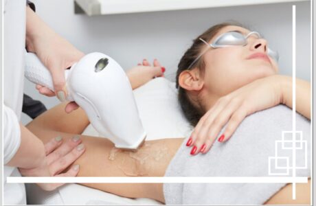 لیزر موهای زائد دائمی است؟ بررسی علمی مزایا، معایب و مراقبت‌ها