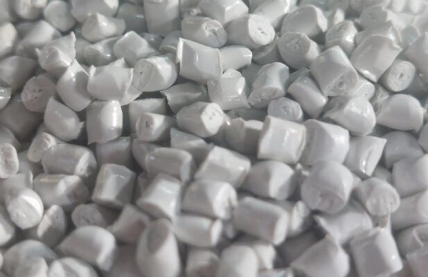 تولید انواع پلی کربنات با کیفیت بالا